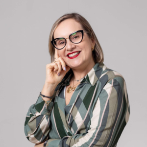 Paula Regina – Psicanalista, professora e escritora. 